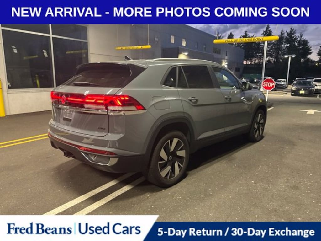 Used 2024 Volkswagen Atlas Cross Sport 2.0T SE w/Technology SUV