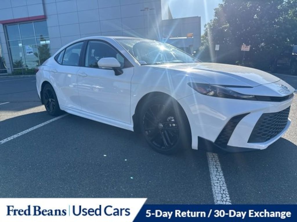 Used 2025 Toyota Camry SE Sedan