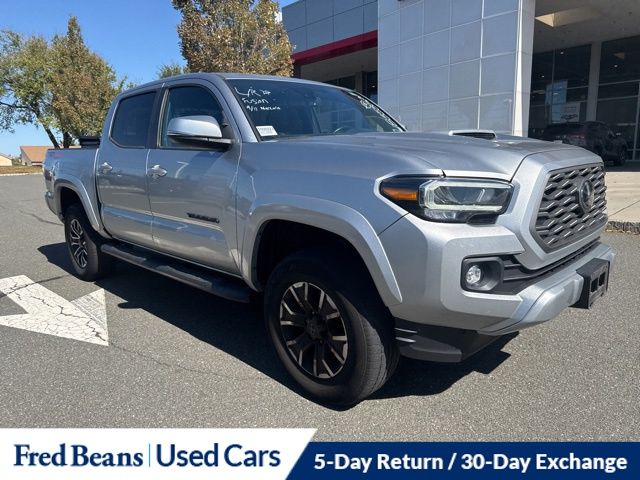 2022 Toyota Tacoma TRD Sport V6 photo 2