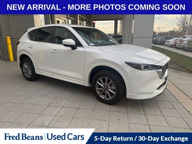 2024 Mazda CX-5 2.5 S Preferred photo 2