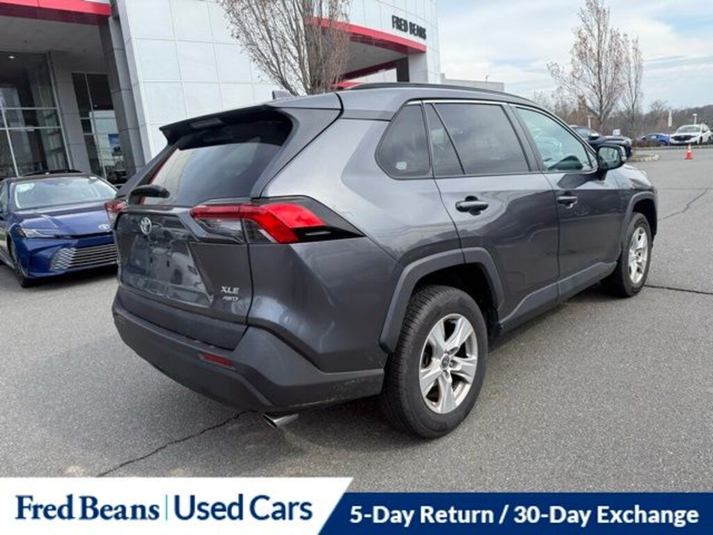 Used 2021 Toyota RAV4 XLE SUV