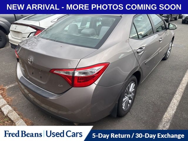 2014 Toyota Corolla LE Plus photo 2