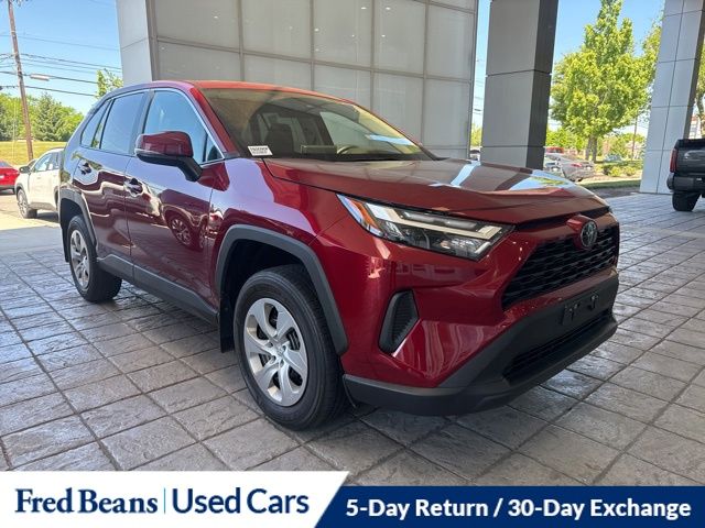 2024 Toyota RAV4 LE AWD's photo