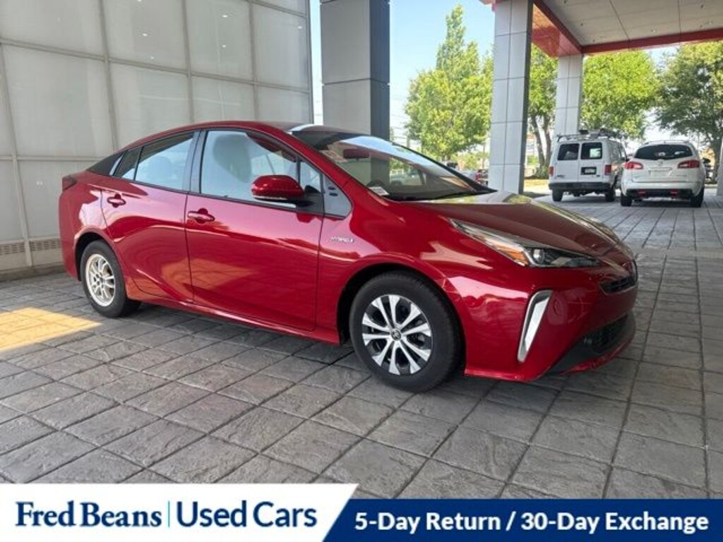 Used 2021 Toyota Prius LE Hatchback