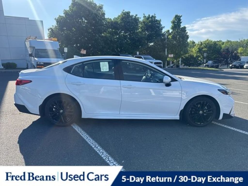 Used 2025 Toyota Camry SE Sedan