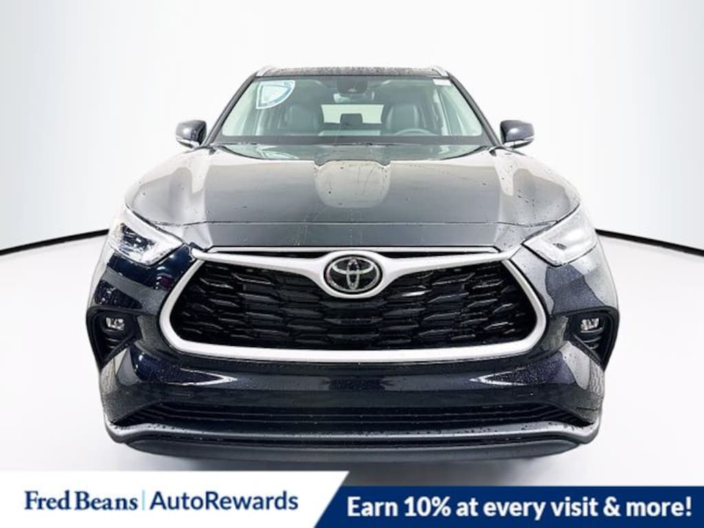 New 2025 Toyota Highlander XLE SUV