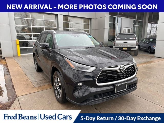 2022 Toyota Highlander SUV 