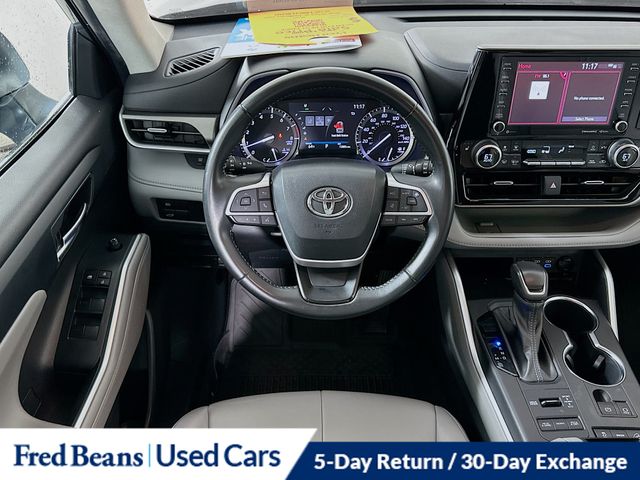 2022 Toyota Highlander XLE - Photo 24