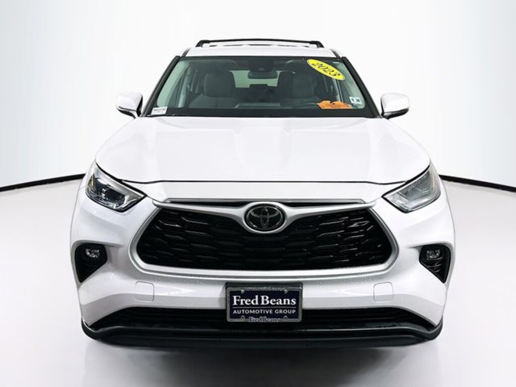 Used 2023 Toyota Highlander SUV