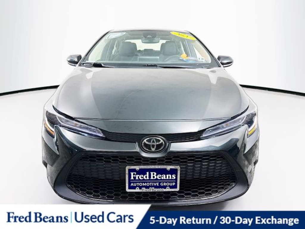 Used 2022 Toyota Corolla LE Sedan