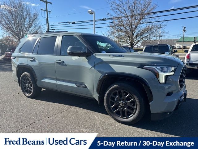 2024 Toyota Sequoia Platinum photo 3