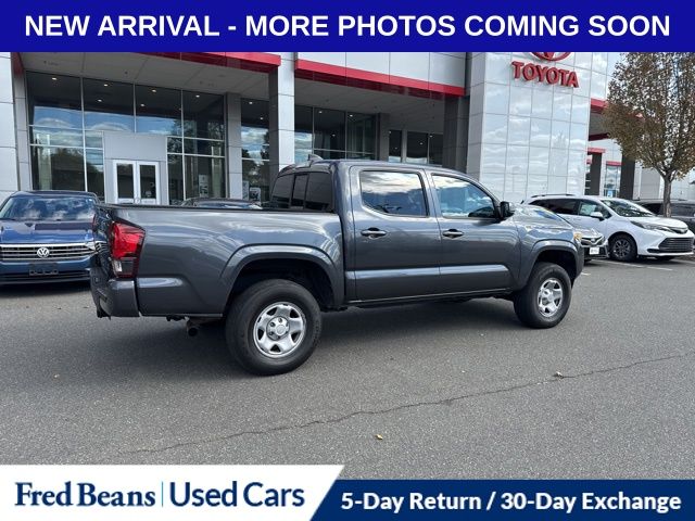 2022 Toyota Tacoma SR V6 photo 3