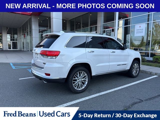 2017 Jeep Grand Cherokee Summit photo 3