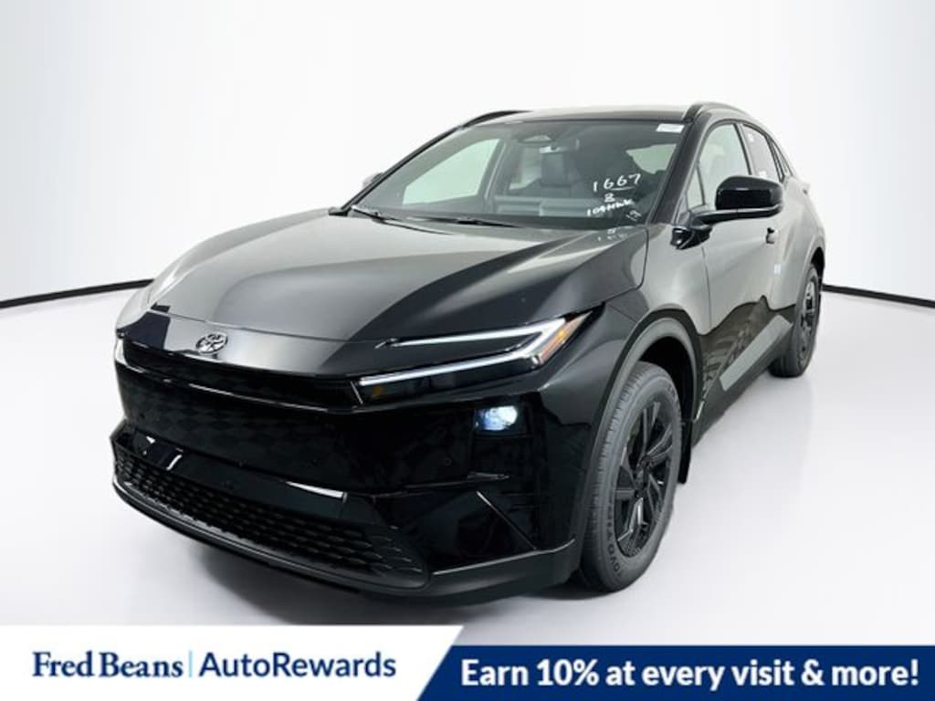 New 2026 Toyota C-HR SE SUV