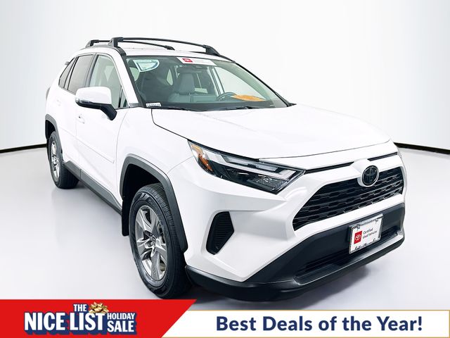 2023 Toyota RAV4 XLE's photo