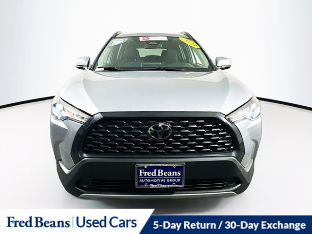 2023 Toyota Corolla Cross LE photo 2