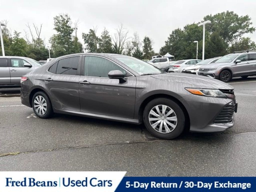 Used 2019 Toyota Camry Hybrid LE Sedan