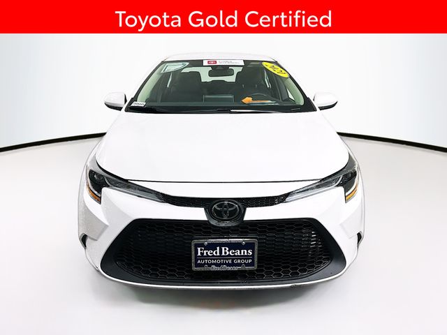 2021 Toyota Corolla LE photo 2
