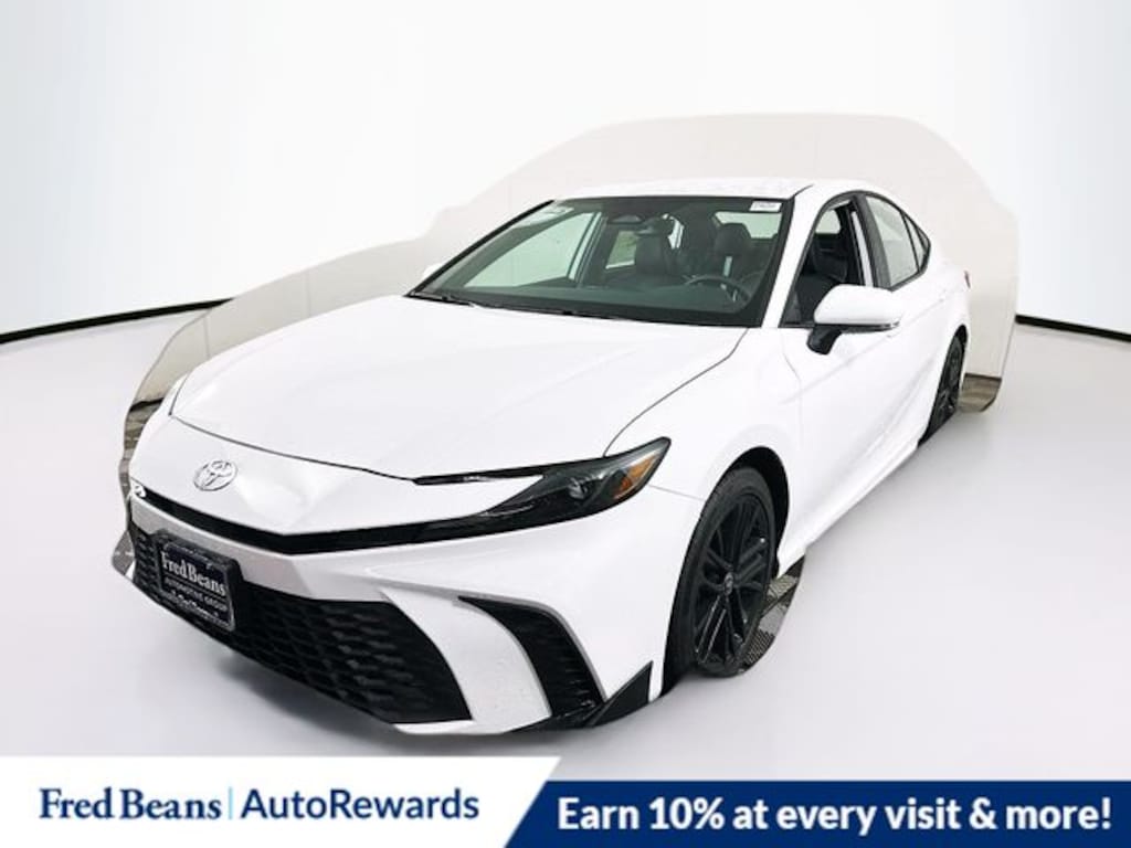 New 2025 Toyota Camry SE Sedan