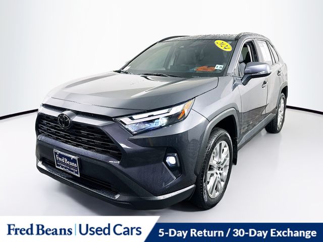2024 Toyota RAV4 XLE Premium photo 3