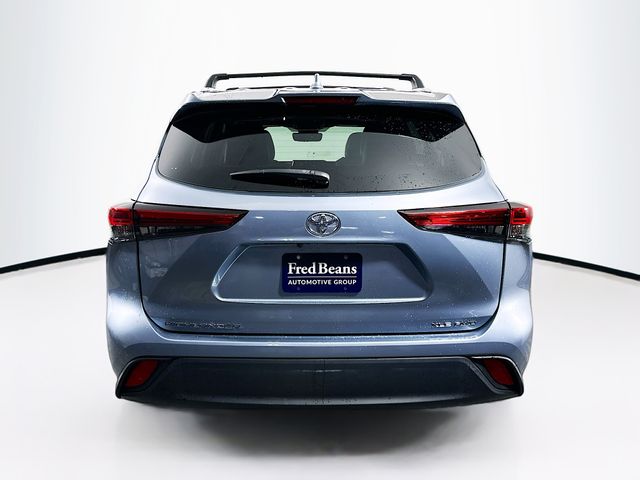 2022 Toyota Highlander XLE - Photo 25