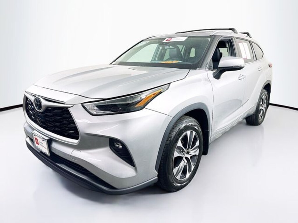 Used 2022 Toyota Highlander XLE SUV