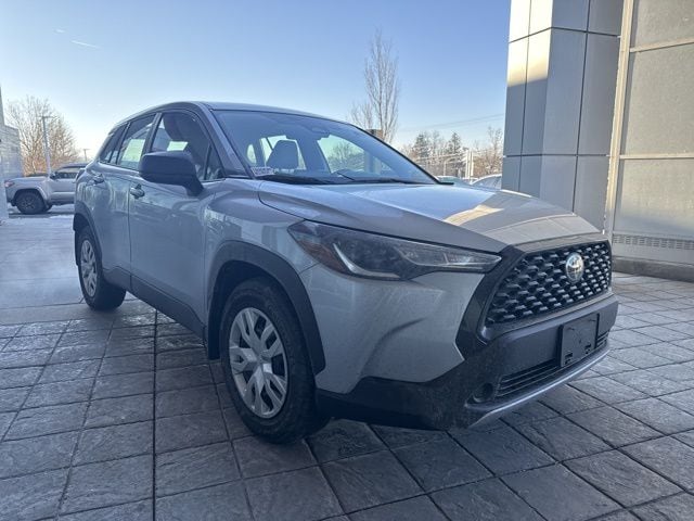 2023 Toyota Corolla Cross L's photo