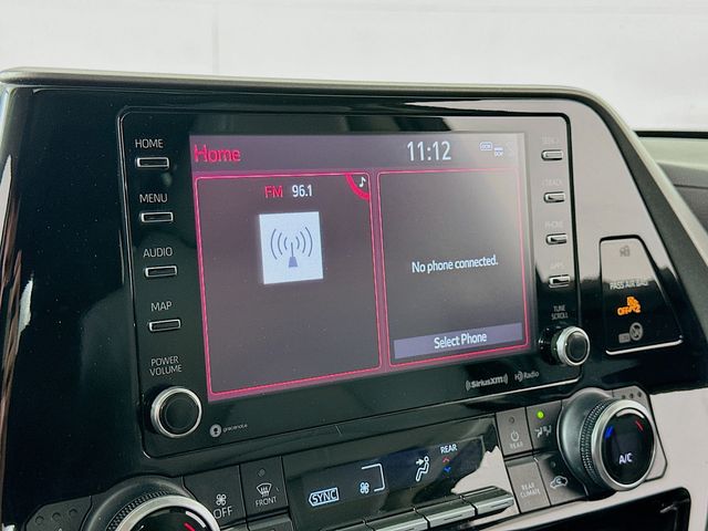 2022 Toyota Highlander XLE - Photo 9
