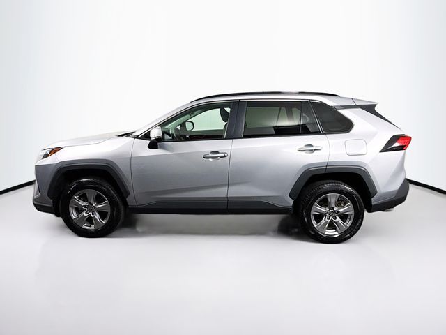 2024 Toyota RAV4 XLE - Photo 5