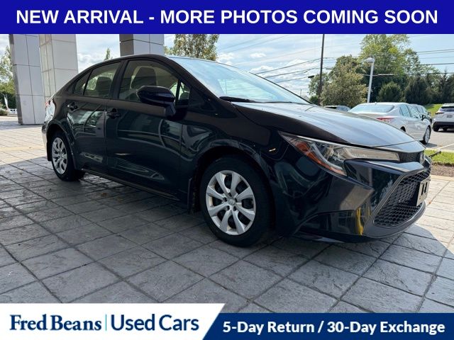 2022 Toyota Corolla LE photo 2