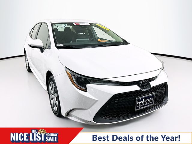 2021 Toyota Corolla LE's photo
