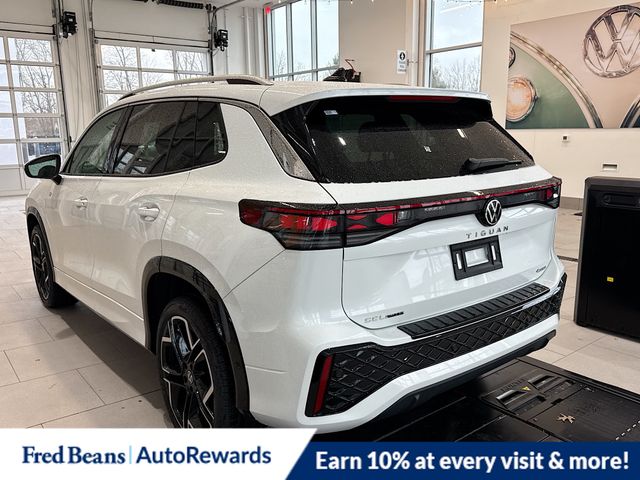 2026 Volkswagen Tiguan SEL R-Line photo 2