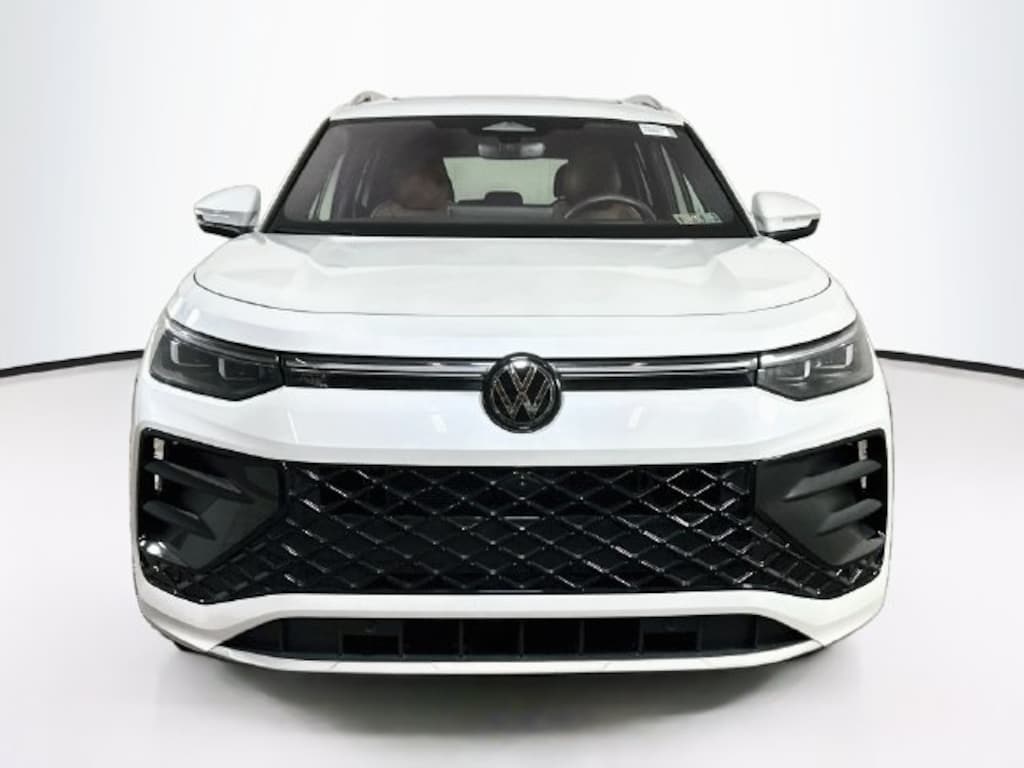 Used 2025 Volkswagen Tiguan 2.0T SEL R-Line SUV