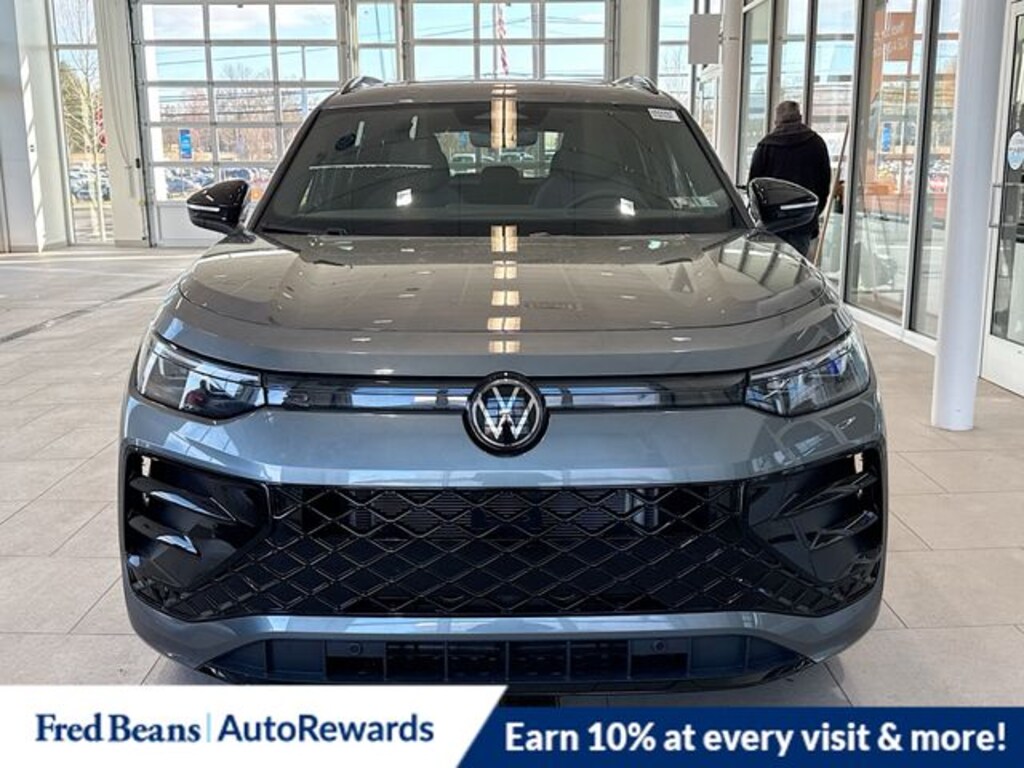 New 2026 Volkswagen Tiguan 2.0T SE R-Line Black SUV