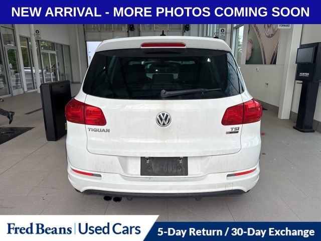 2016 Volkswagen Tiguan R-Line photo 4