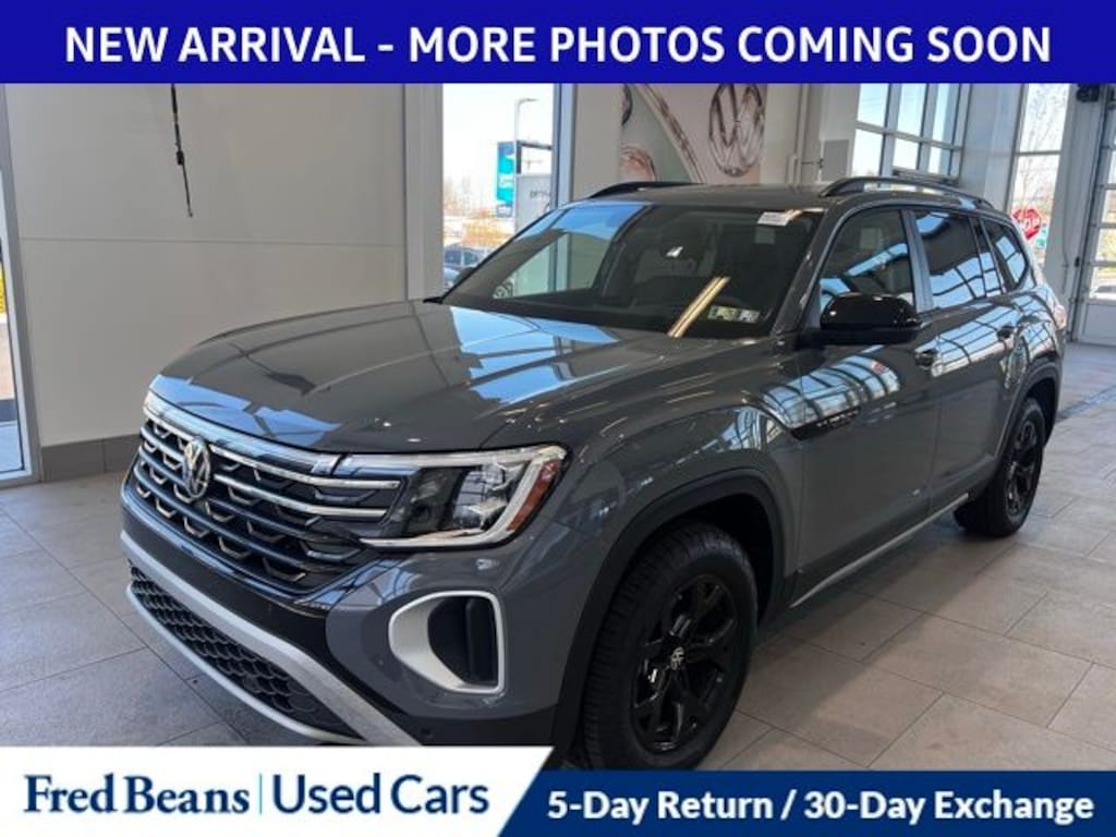 Used 2025 Volkswagen Atlas 2.0T Peak Edition SUV
