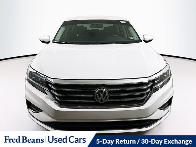 2021 Volkswagen Passat 2.0T S photo 2