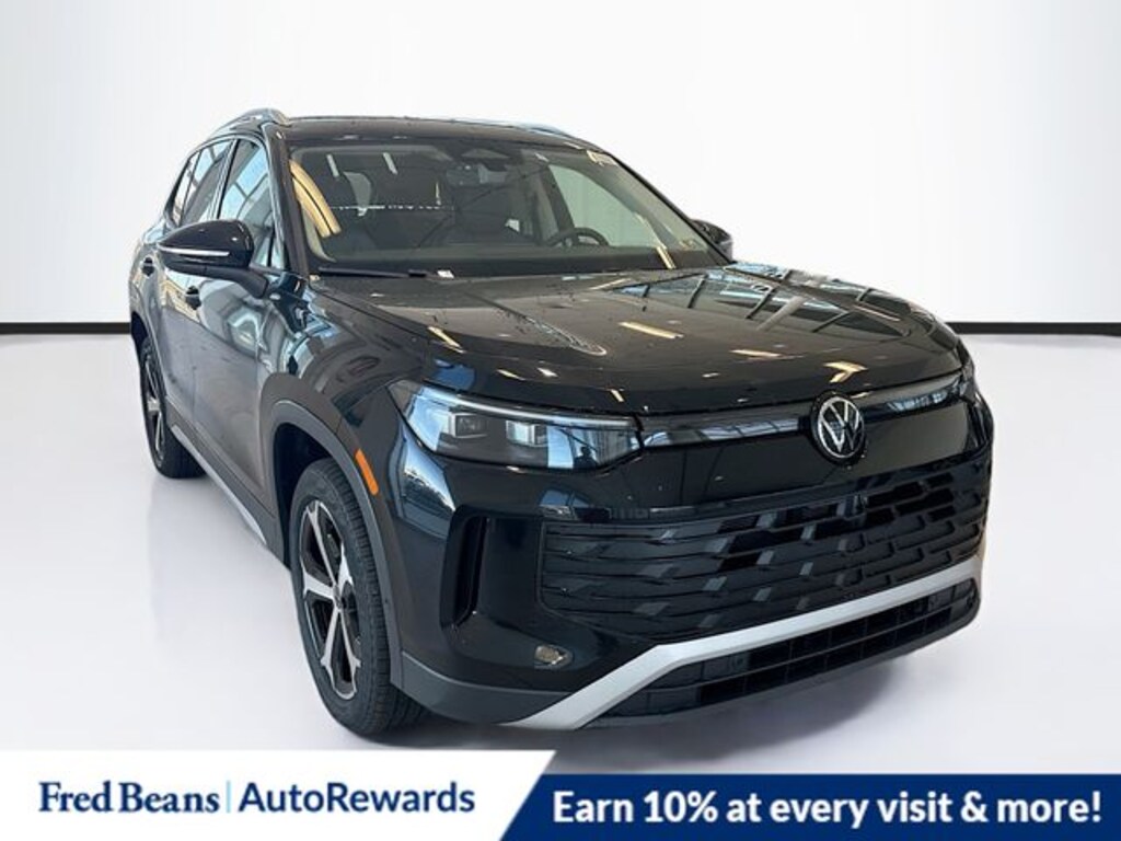 New 2026 Volkswagen Tiguan 2.0T SE SUV