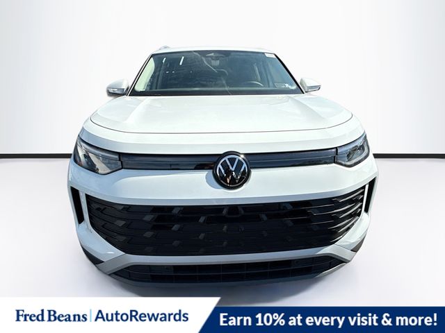 2025 Volkswagen Tiguan SE photo 2