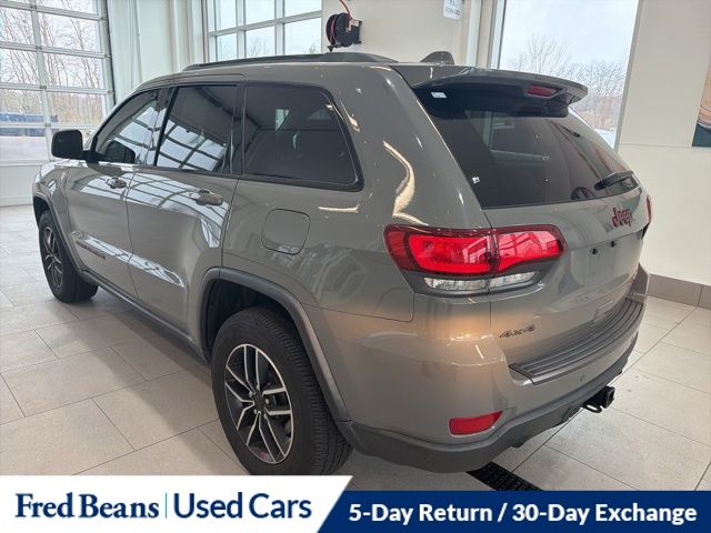 2021 Jeep Grand Cherokee Trailhawk photo 2