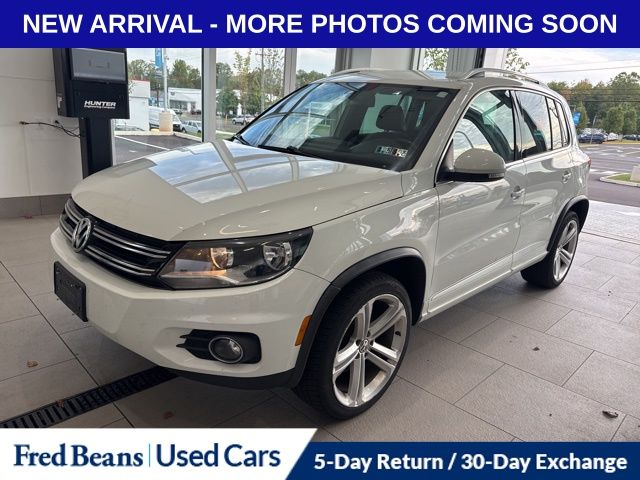 2016 Volkswagen Tiguan R-Line photo 2