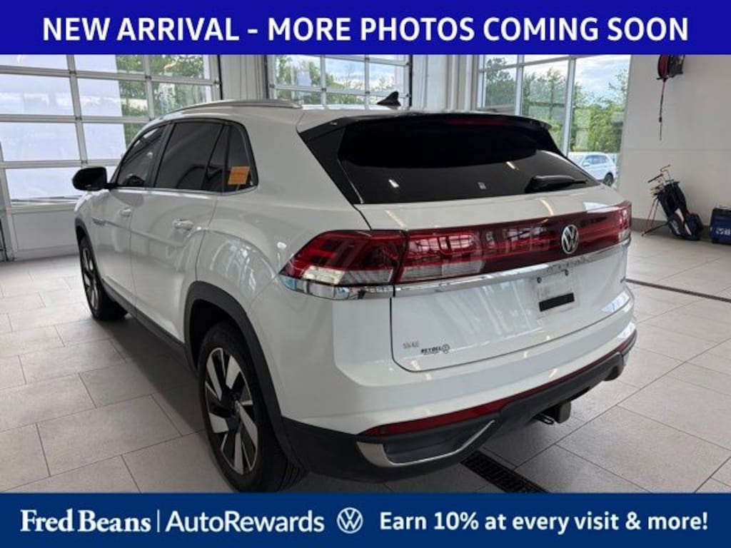 Used 2024 Volkswagen Atlas Cross Sport 2.0T SE w/Technology SUV