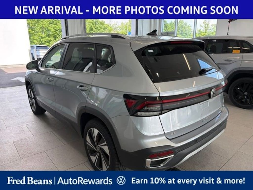 Used 2025 Volkswagen Taos 1.5T SE SUV