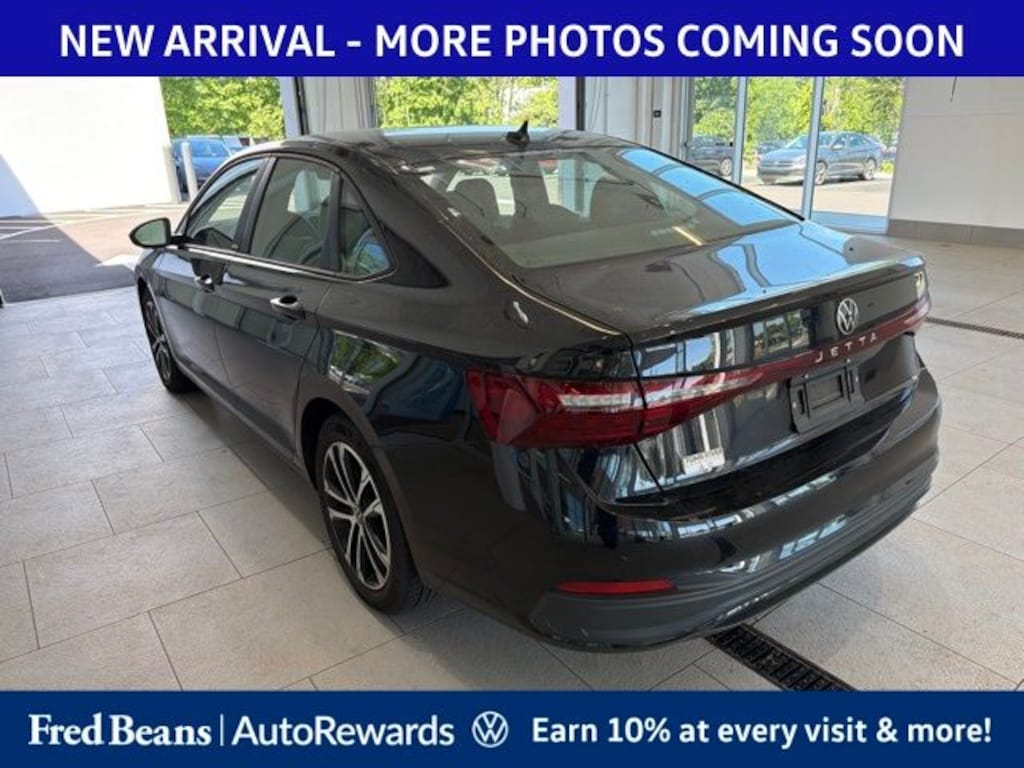 Used 2025 Volkswagen Jetta 1.5T Sport Sedan
