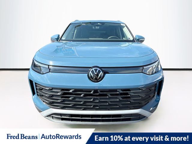 2025 Volkswagen Tiguan SE photo 2