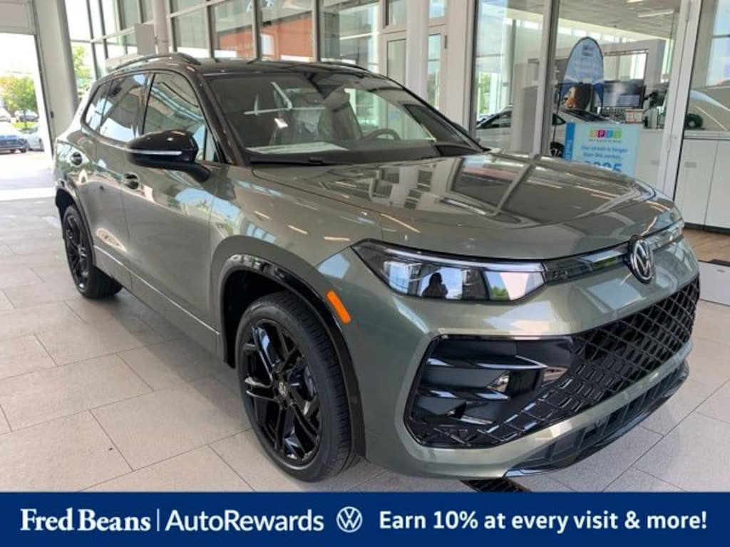 New 2026 Volkswagen Tiguan 2.0T SE R-Line Black SUV