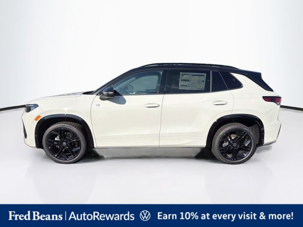 New 2026 Volkswagen Tiguan SE R-Line Black SUV