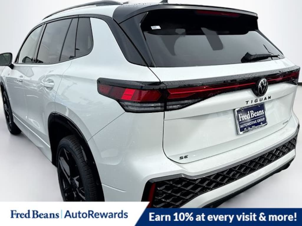 New 2025 Volkswagen Tiguan 2.0T SE R-Line Black SUV