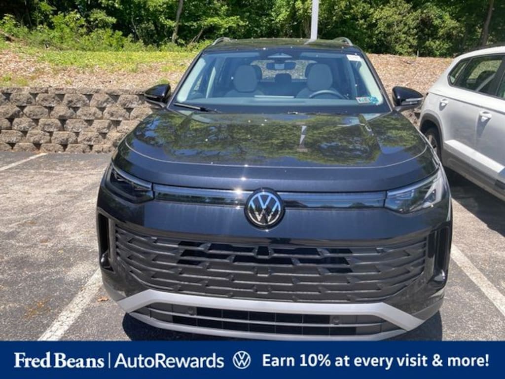 New 2026 Volkswagen Tiguan 2.0T SE SUV
