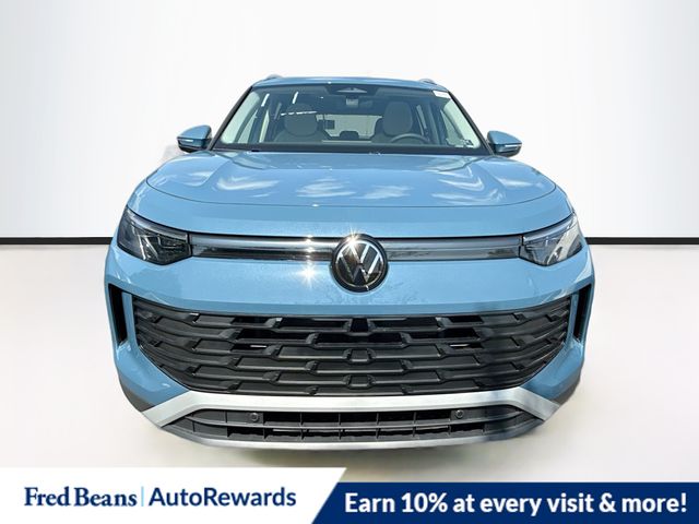 2025 Volkswagen Tiguan SE photo 2